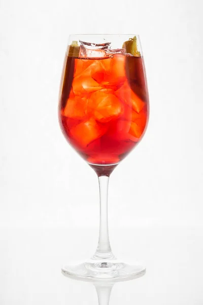 Cocktail Sur Blanc Gros Plan — Photo