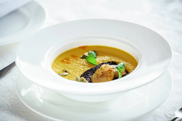 Cream soup with scallops, close up — Stock Image Cream Soup Scallops Close Stock Photo