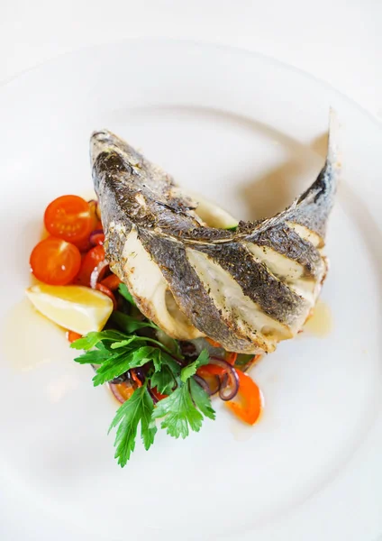 Ryby Warzywami Zbliżenie — Zdjęcie stockowe