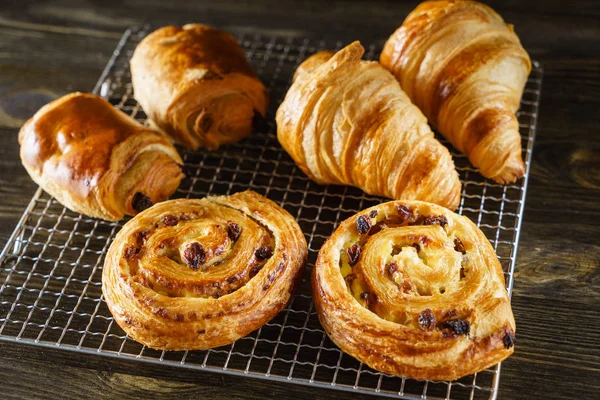 Pâtisseries Françaises Sur Table Gros Plan — Photo