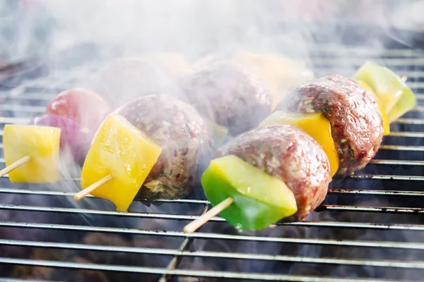 Grilled Meatballs Vegetables Close — Stock Photo, Image