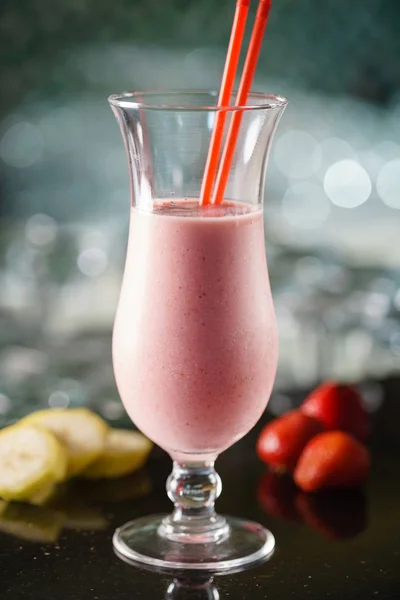 Smoothie Aux Baies Verre Gros Plan — Photo