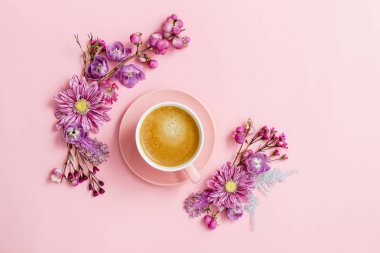 kahve pembe pastel masa üstü görünümü