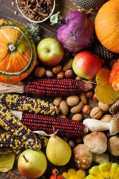 Autumn Harvest Wooden Background — Stock Photo, Image