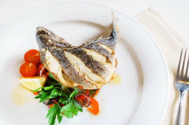 Sebzeli balık, yakın çekim.