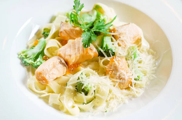 Pasta Met Zalm Close — Stockfoto