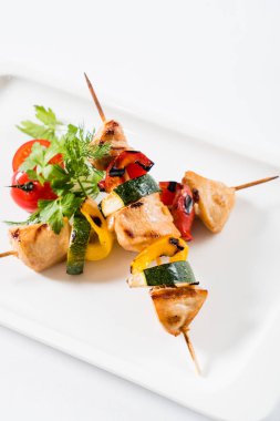 ızgara tavuk kebabı, yakın