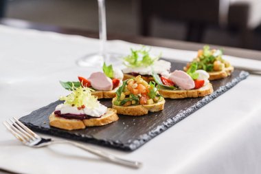 kanepe, farklı tür yakın çekim