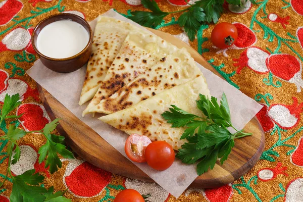 Pastelaria Fresca Pita Caseira Uzbeque — Fotografia de Stock