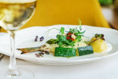 akşam yemeği restoranda, yakın çekim