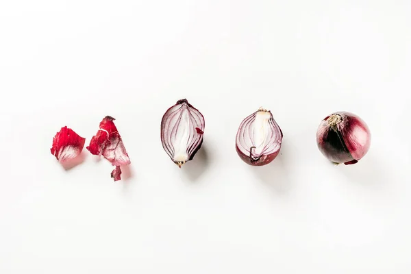 Cebolla Roja Blanco Cerca —  Fotos de Stock