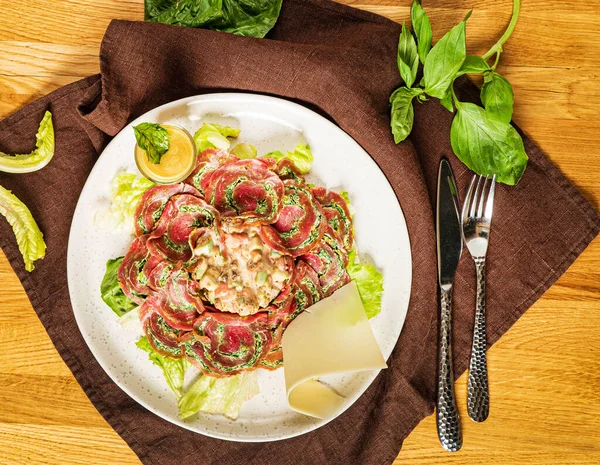 Carpaccio Met Salade Tafel Close — Stockfoto