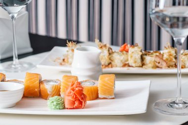 Suşi takımı, kapatın.