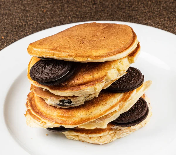 Pfannkuchen Auf Dem Weißen Teller — Stockfoto