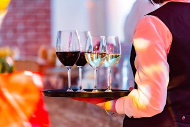 içecekler ile garson, yakın