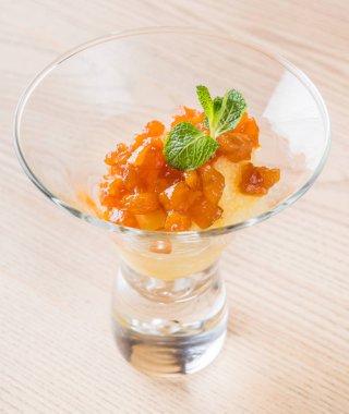 sorbe ile ananas, yakın çekim