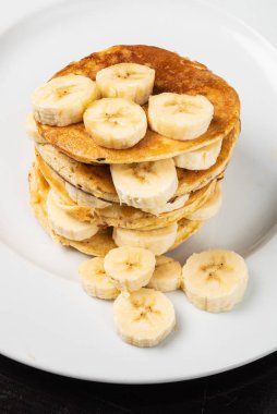 beyaz tabakta krep, yakın