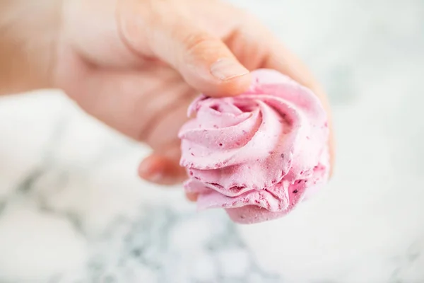 美味しいデザート 花のバラの形をしたゼファー — ストック写真
