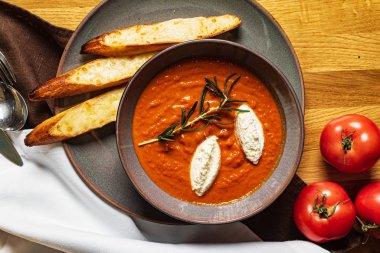Masada domates kremalı çorba