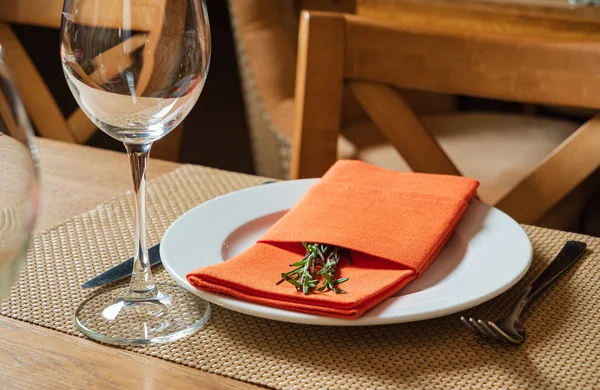 Tafel Gedekt Voor Maaltijd Familierestaurant — Stockfoto