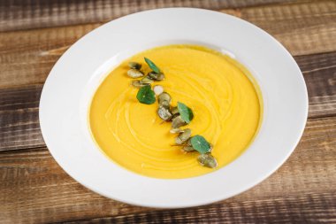 Kabak tohumlu kabak kremalı çorba.