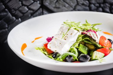 Yunan salatası, yakın