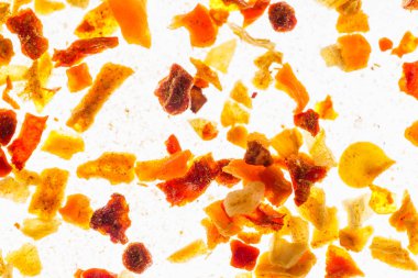 Beyaz biber soslu acı biber karışımı.