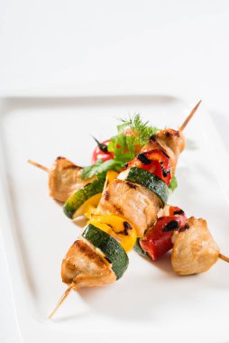 ızgara tavuk kebabı, yakın