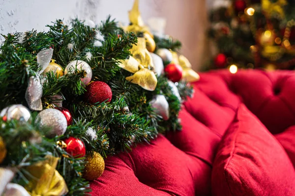 Hermoso Árbol Navidad Con Bolas —  Fotos de Stock