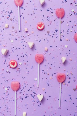 Renkli şekerler ve tatlılar