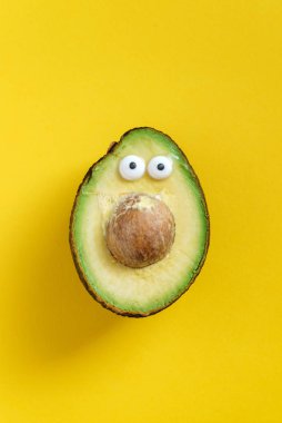 Komik avokado, kapat.