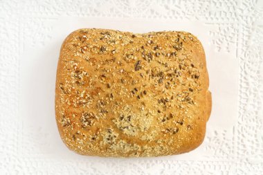 taze ekmek ile tohum, yakın çekim