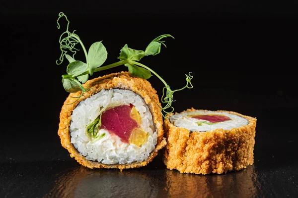 Sushi Den Svarta Bakgrunden — Stockfoto