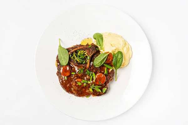 Ossobuco Mit Kartoffelpüree Und Sauce — Stockfoto