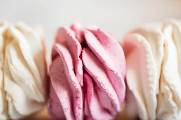 Schöne Köstliche Nachspeise Zephyr Form Von Blütenrosen — Stockfoto