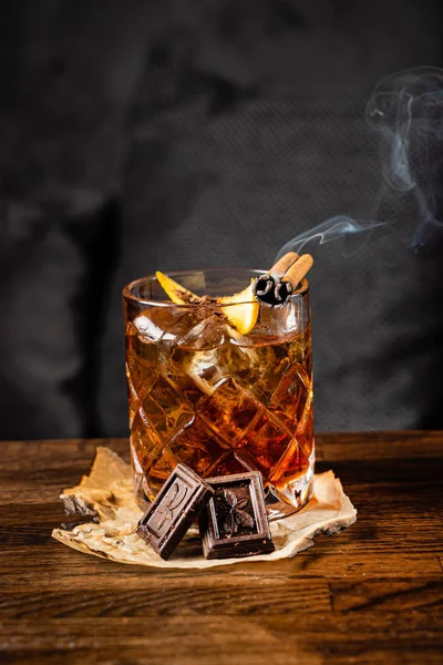 Cocktail Com Chocolate Mesa — Fotografia de Stock