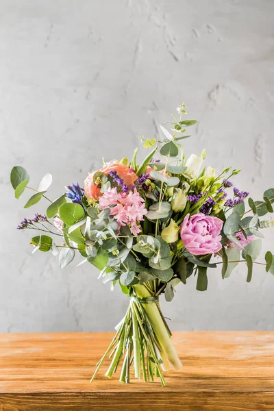 Ramo Primavera Sobre Fondo Madera — Foto de Stock