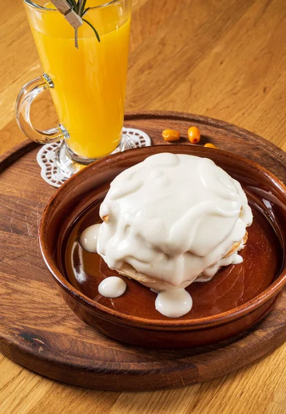 Gustose Frittelle Con Panna Acida — Foto Stock