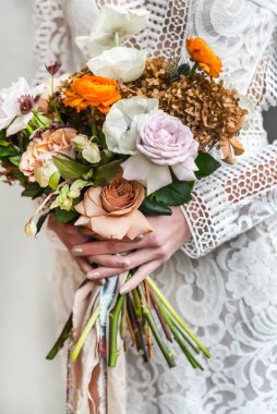 çiçekli güzel gelin