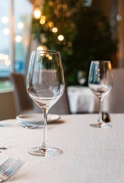 Serveer Een Eettafel Een Restaurant Restaurant Interieur — Stockfoto