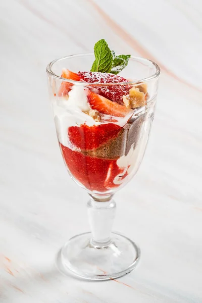 Postre Verano Con Fresas Chocolate — Foto de Stock