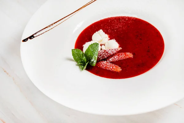 Strawberry Soup Ice Cream — Stock Photo, Image