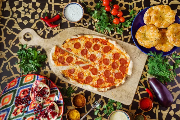 Sabrosa Pizza Fresca Vista Superior — Foto de Stock