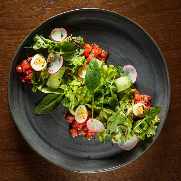 Salade Printemps Fraîche Avec Microgreens — Photo