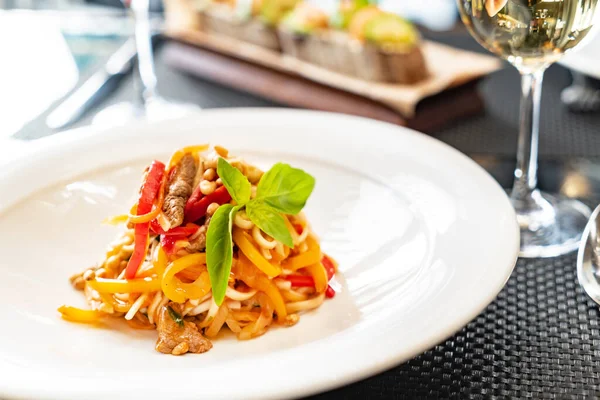 Pasta Med Paprika Kjøtt – stockfoto