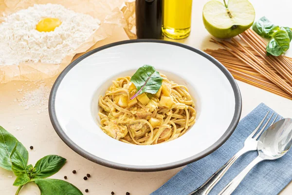 Pasta Fresca Nel Ristorante Italiano — Foto Stock