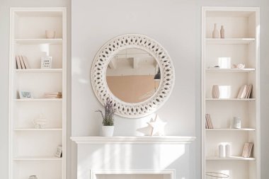 Aynalı rahat oturma odası