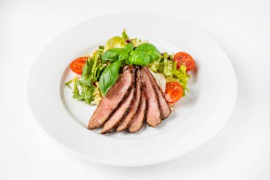 sığır etli ve sebzeli salata