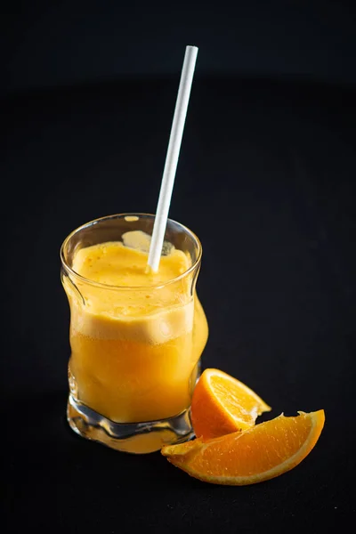 Frischer Orangensaft Glas — Stockfoto