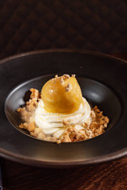 Elmalı dondurma ve dondurma.